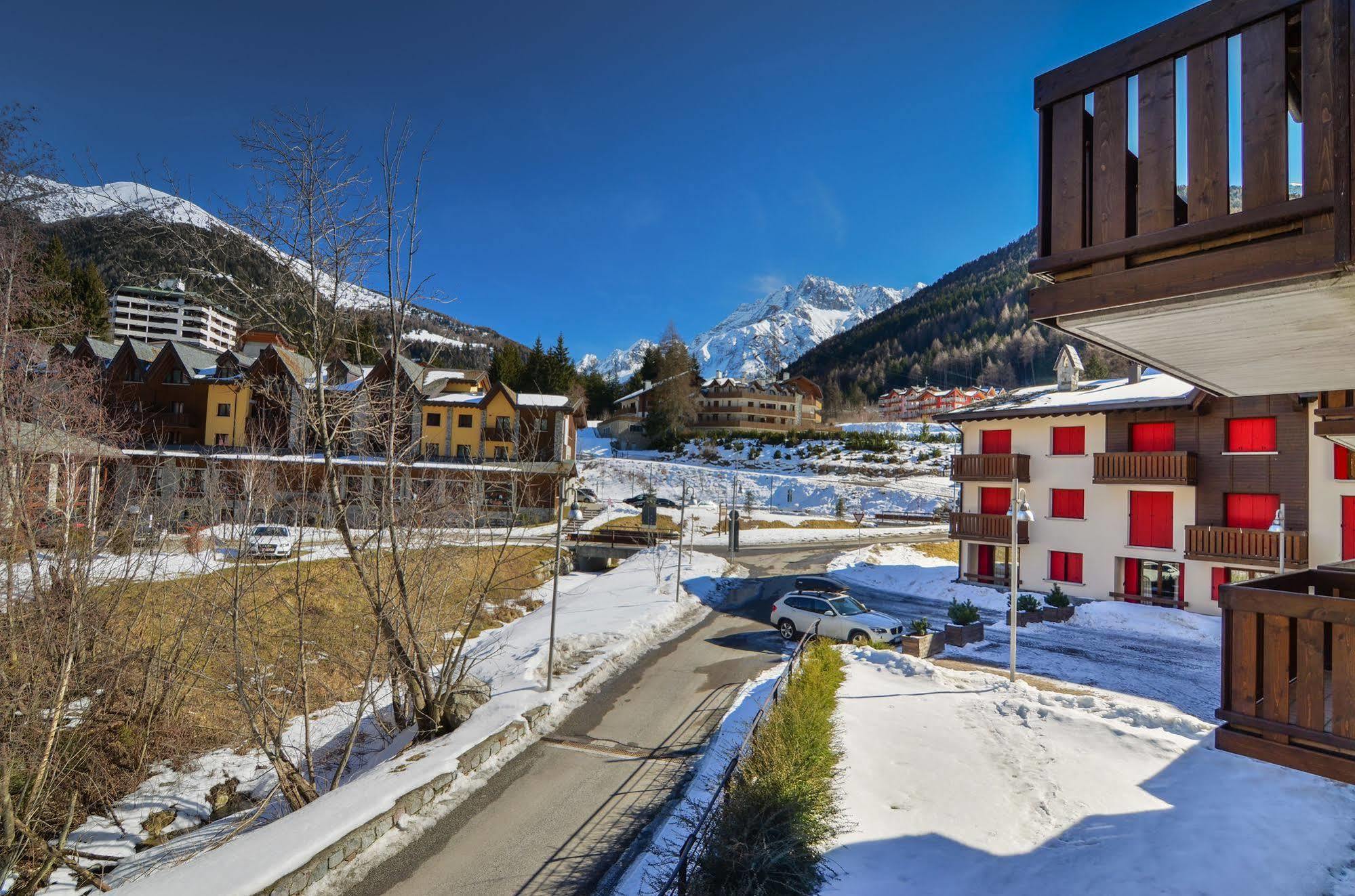 Ponte Di Legno Halldis Apartments Exterior photo